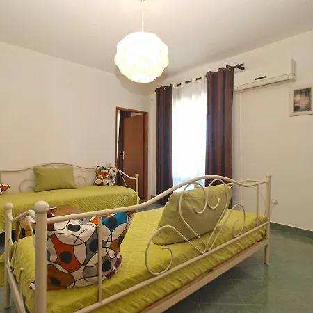 Ceda 415 Apartamento *